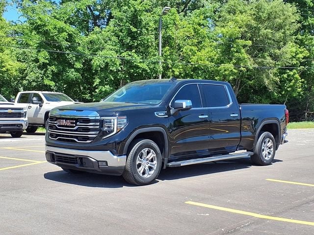 2022 GMC Sierra SLT 4WD Crew Cab Short Box's photo