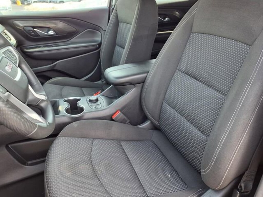 Used 2022 GMC Terrain SLE SUV