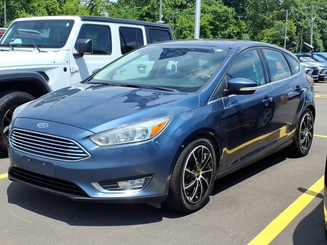 2018 Ford Focus Titanium Hatchback's photo