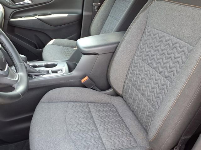 2023 Chevrolet Equinox LT photo 3