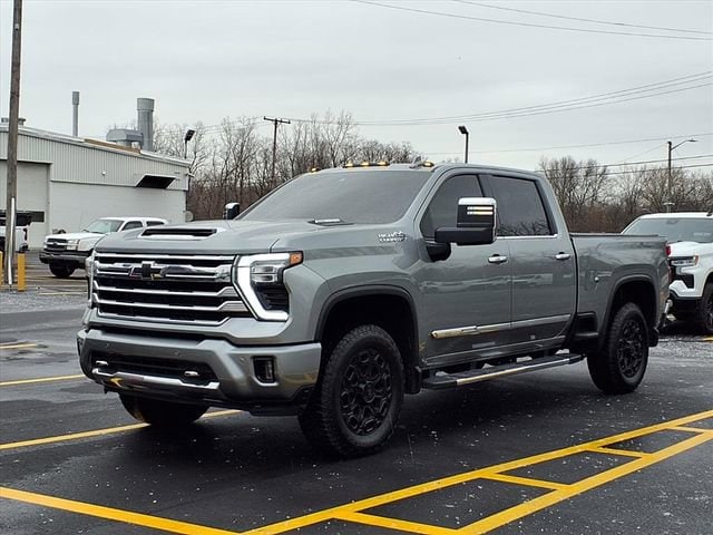 2024 Chevrolet Silverado 2500HD High Country's photo