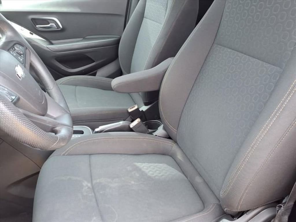 Used 2022 Chevrolet Trax LS SUV