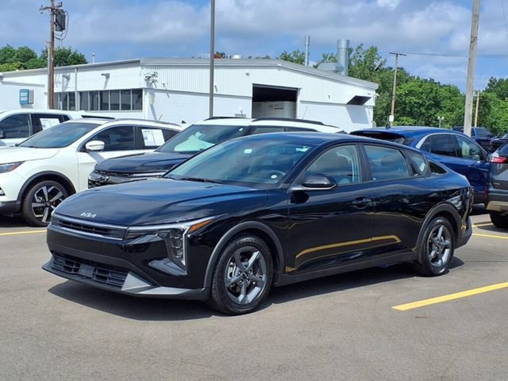 Used 2025 Kia K4 LXS Sedan
