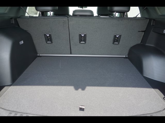 2027 Chevrolet Equinox LT - Photo 17