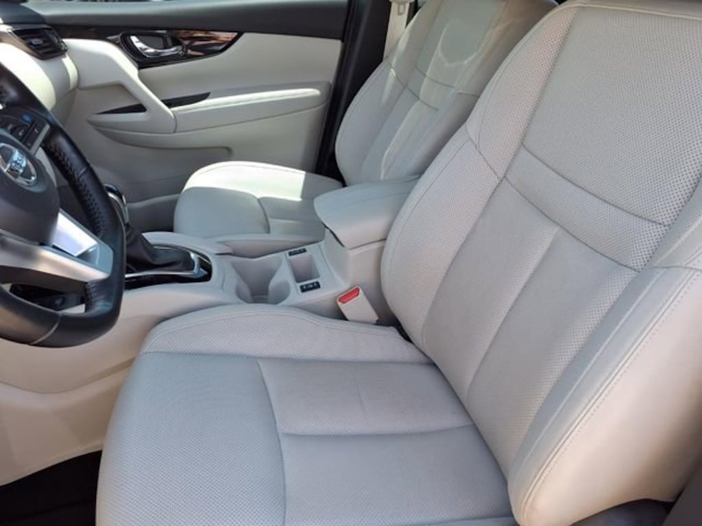 Used 2021 Nissan Rogue Sport SL FWD Xtronic CVT SUV
