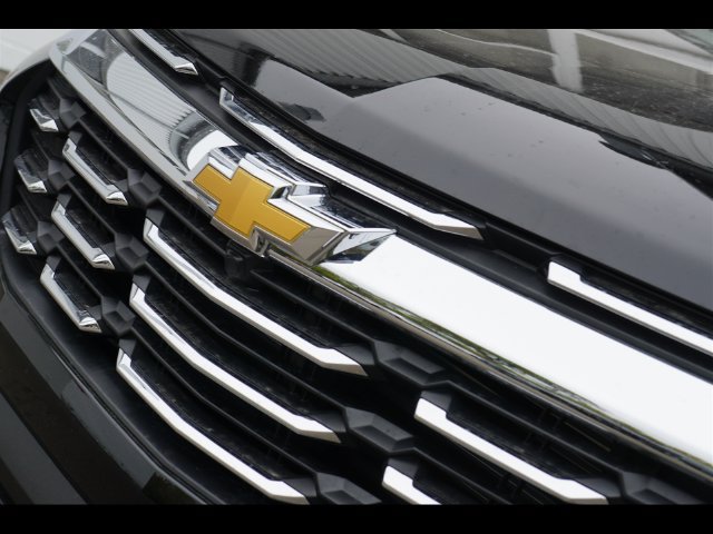 2027 Chevrolet Equinox LT - Photo 23