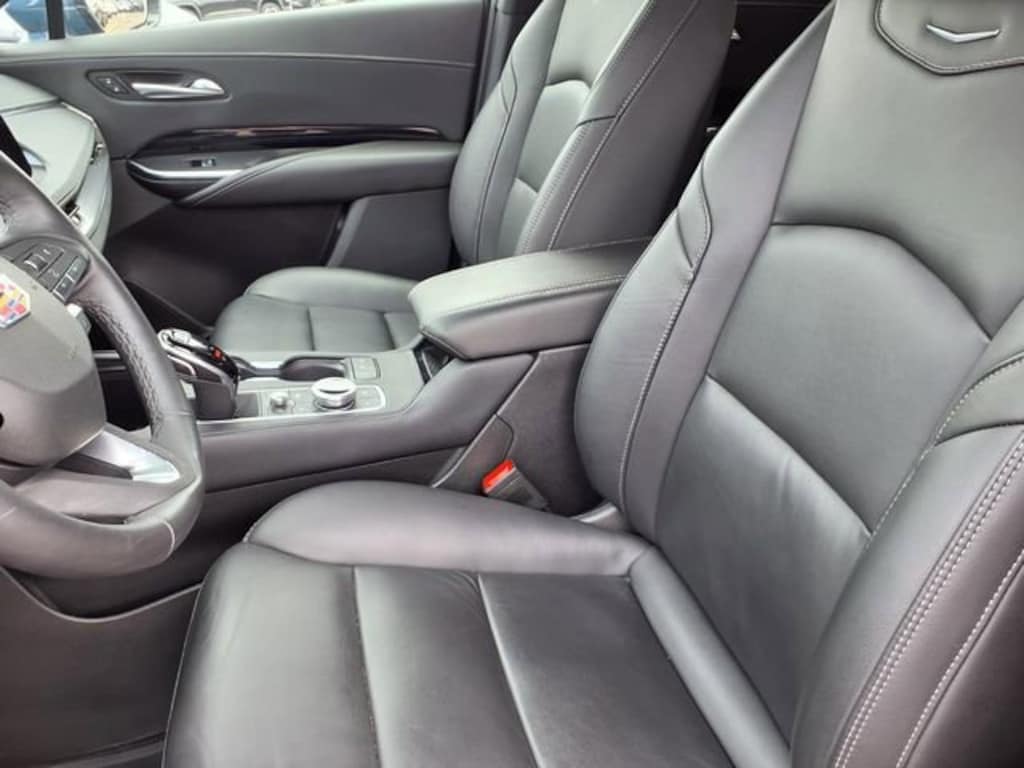 Used 2024 CADILLAC XT4 Luxury SUV