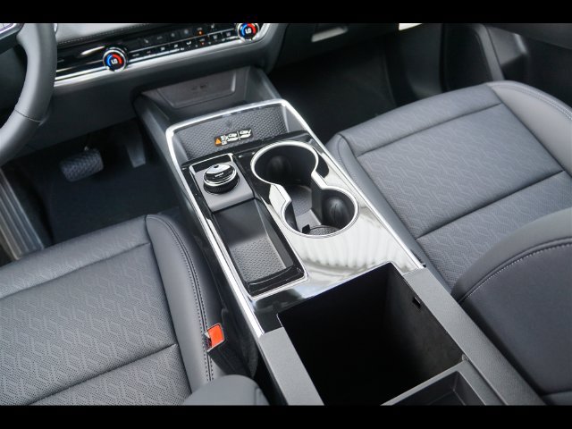 2027 Chevrolet Equinox LT - Photo 12