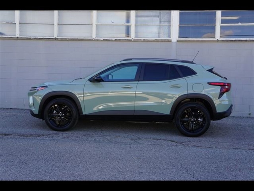 New 2025 Chevrolet Trax Activ SUV