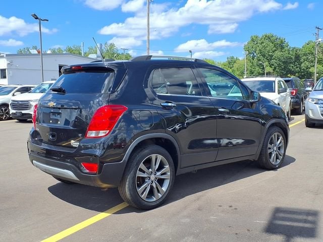 Used 2020 Chevrolet Trax LT with VIN KL7CJLSBXLB093478 for sale in Wayne, MI