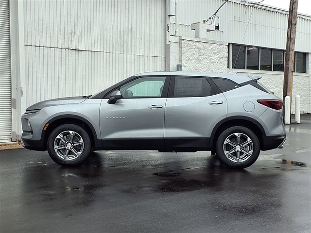 2026 Chevrolet Blazer 2LT photo 2