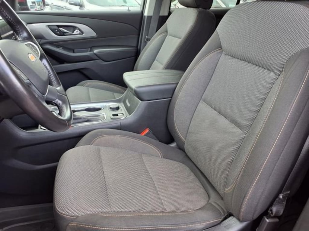 Used 2020 Chevrolet Traverse LT Cloth SUV