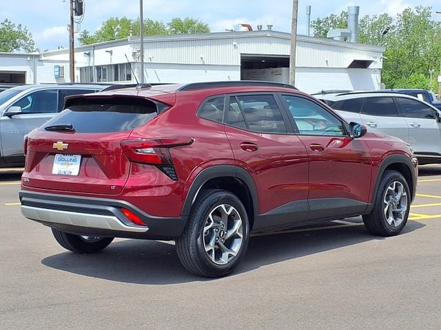 Used 2025 Chevrolet Trax LT with VIN KL77LHEP9SC181740 for sale in Wayne, MI