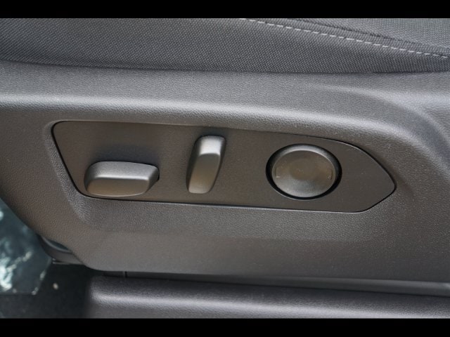 2026 Chevrolet Silverado 1500 LT - Photo 4