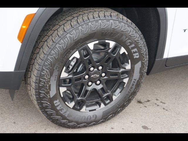 2027 Chevrolet Traverse Z71 - Photo 26