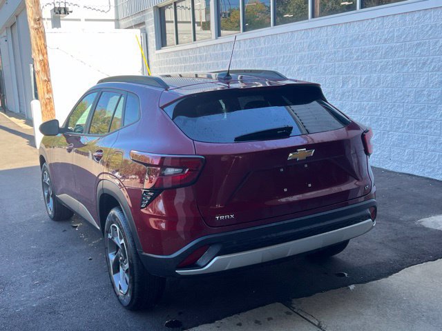 Used 2024 Chevrolet Trax LT SUV