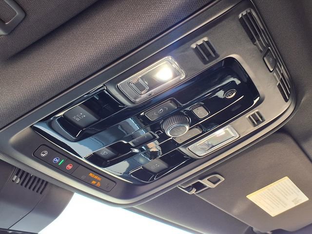 2026 Chevrolet Suburban High Country - Photo 16
