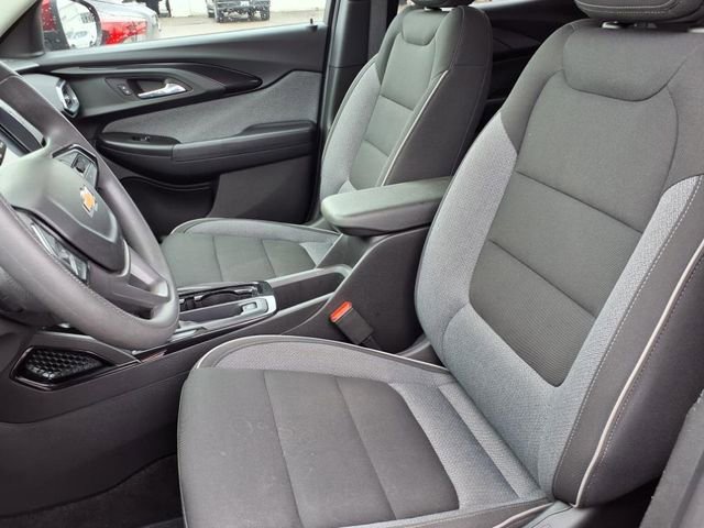 2022 Chevrolet Trailblazer LT photo 3