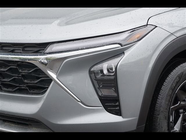 2026 Chevrolet Trax LT - Photo 19