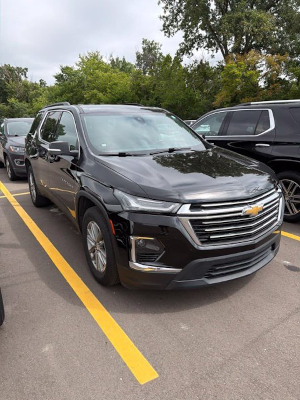 Used 2023 Chevrolet Traverse LT Cloth SUV