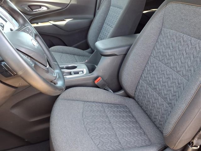 2023 Chevrolet Equinox LT photo 3