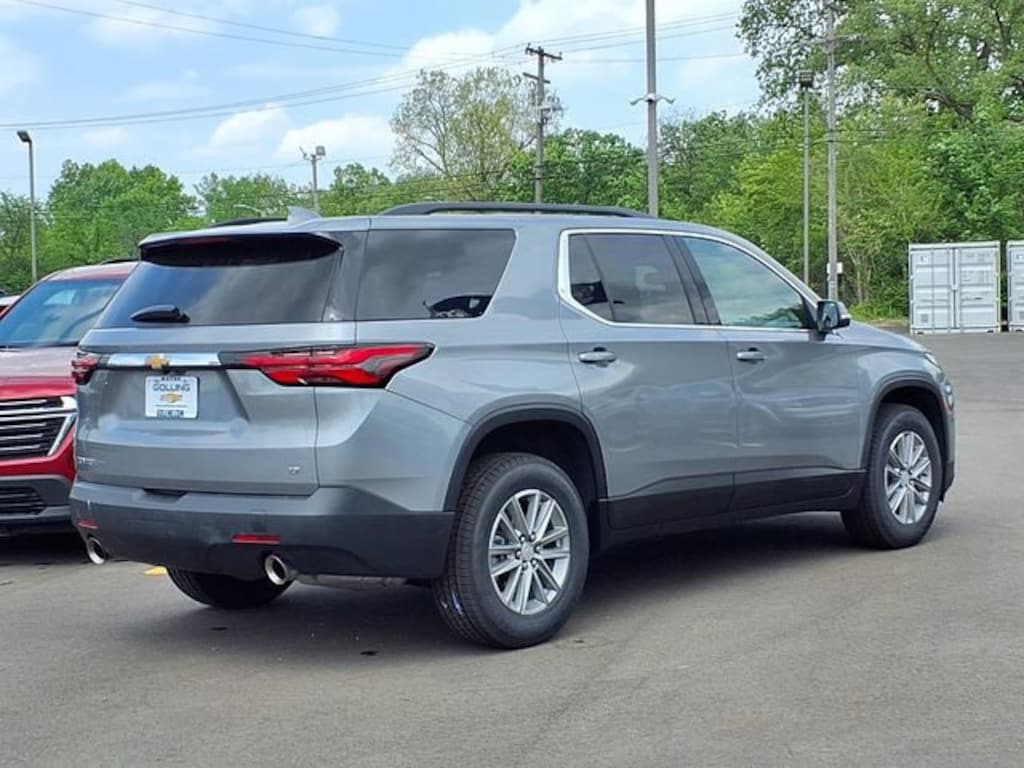 Used 2023 Chevrolet Traverse LT Cloth SUV