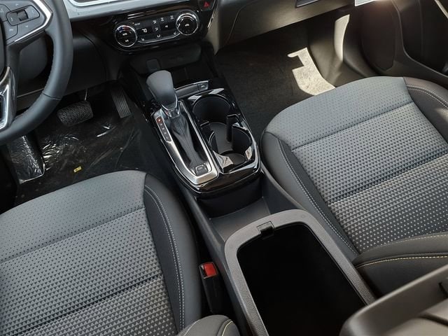 2026 Chevrolet Trax LT - Photo 13