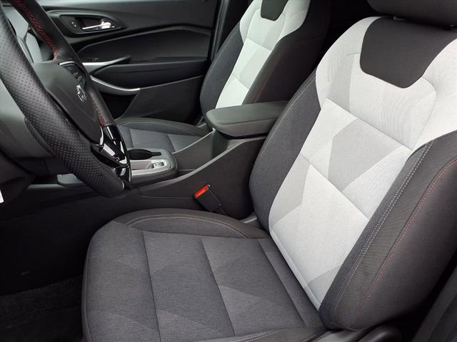 2024 Chevrolet Trax photo 3