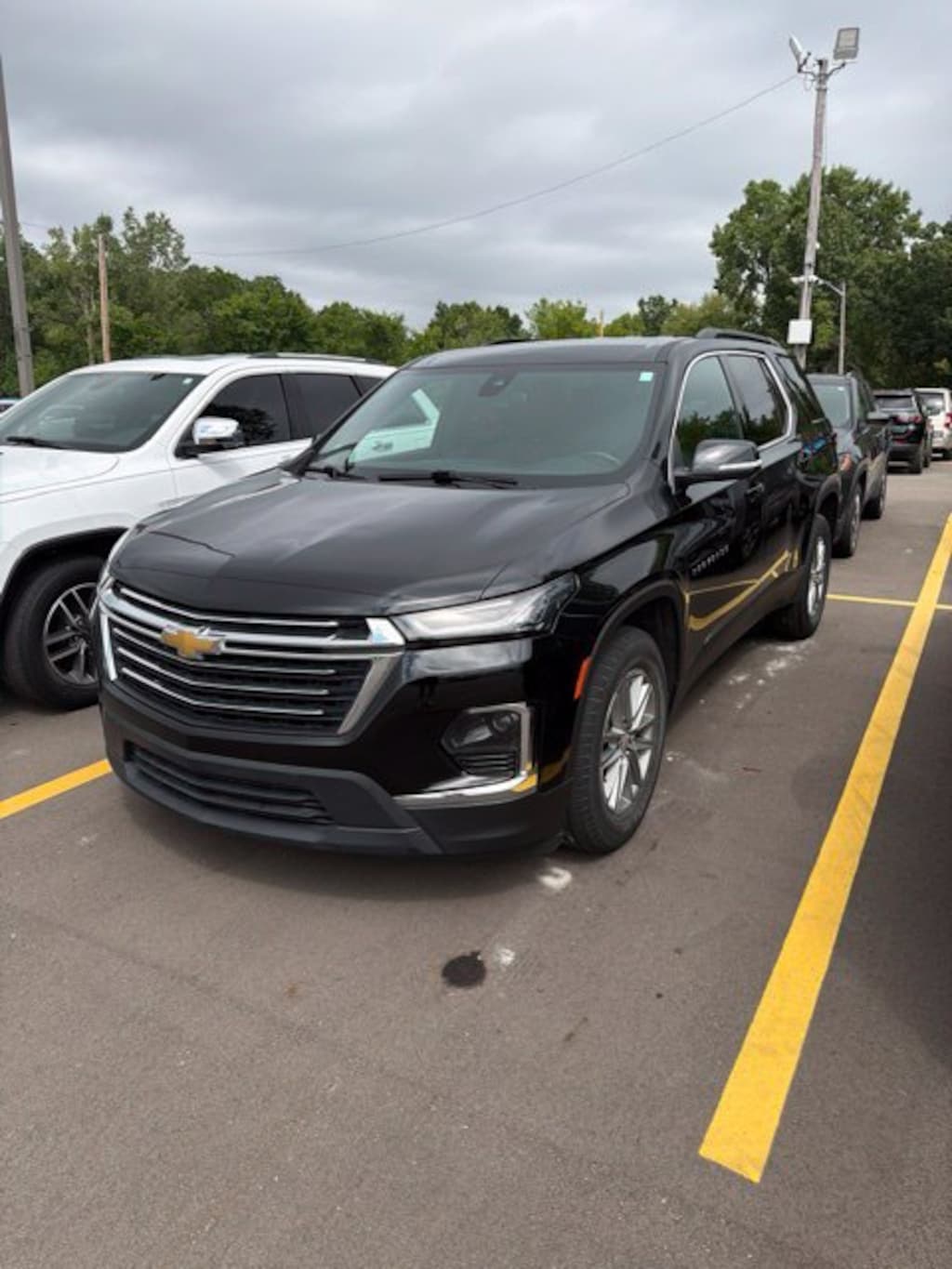 Used 2023 Chevrolet Traverse LT Cloth SUV
