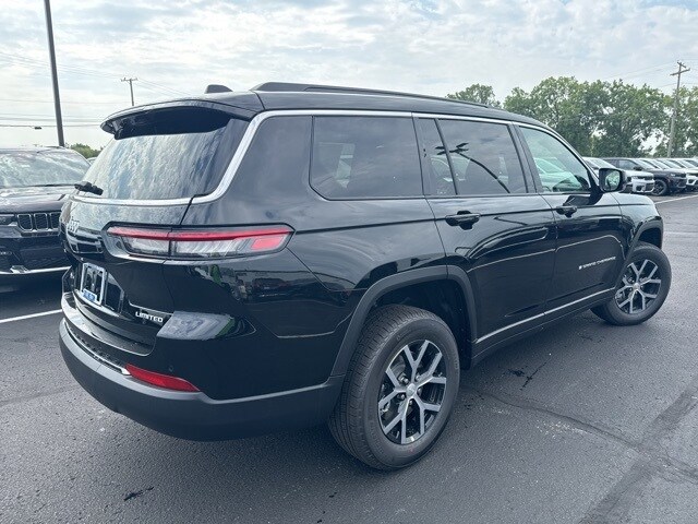 2025 Jeep Grand Cherokee Limited photo 4