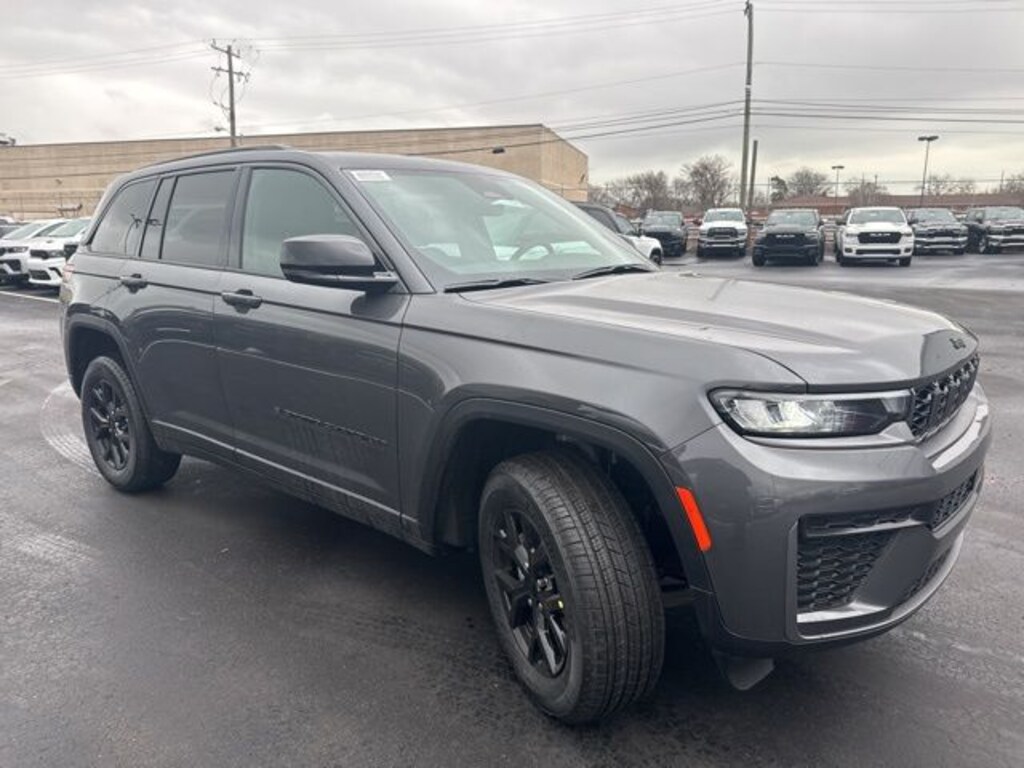 New 2026 Jeep Grand Cherokee LAREDO ALTITUDE 4X4 Sport Utility