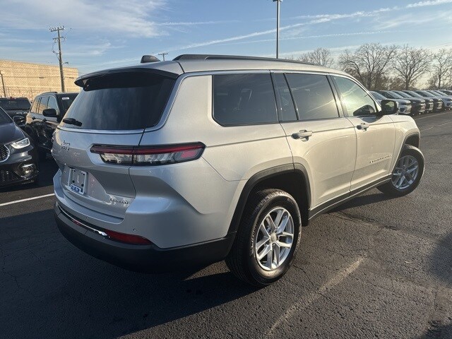 2024 Jeep Grand Cherokee Laredo photo 4
