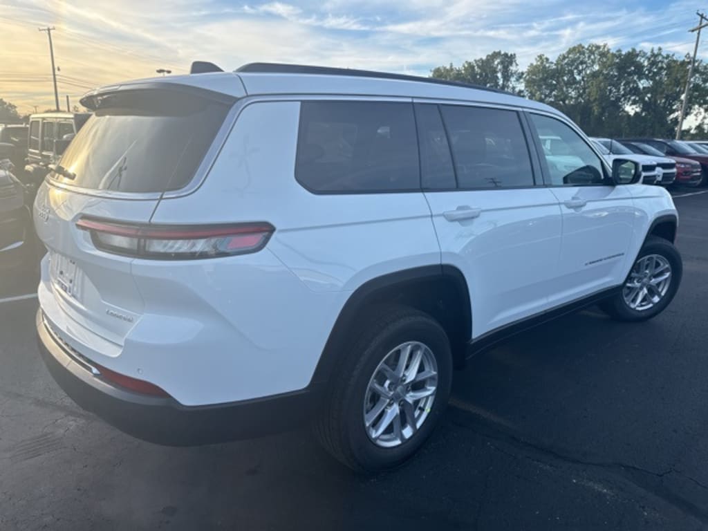 New 2025 Jeep Grand Cherokee L LAREDO X 4X4 Sport Utility