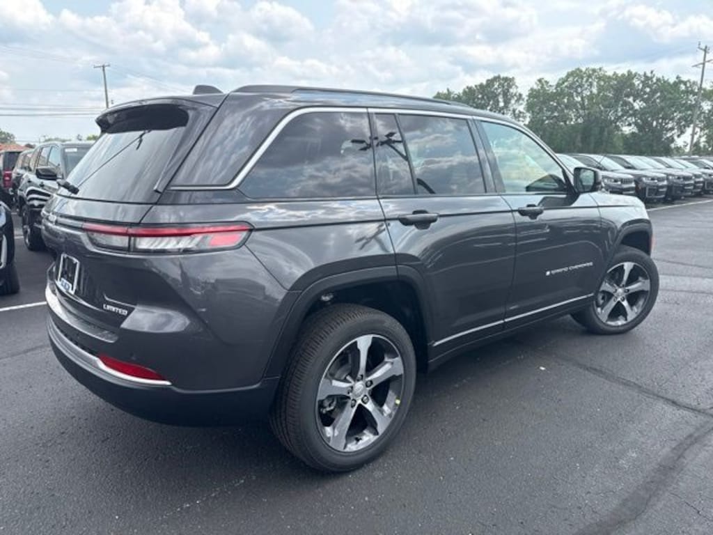 New 2026 Jeep Grand Cherokee LIMITED 4X4 Sport Utility