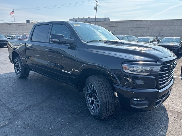 2026 Ram 1500 Laramie photo 3