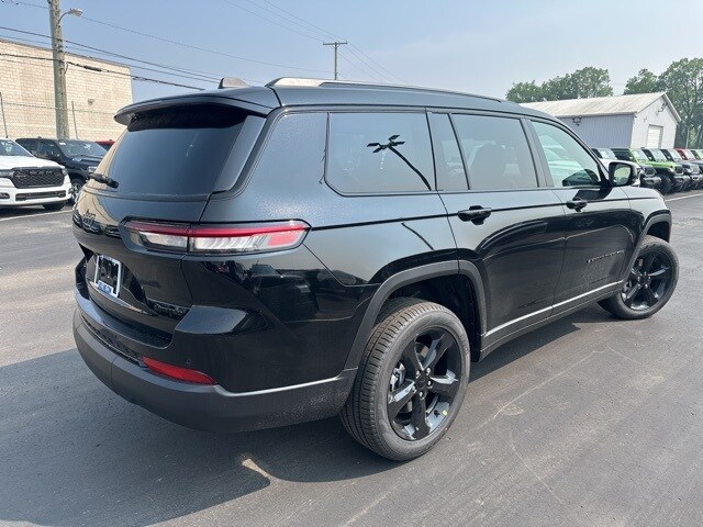 2025 Jeep Grand Cherokee Limited photo 4