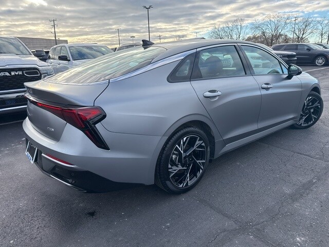 2025 Kia K5 GT-Line photo 4