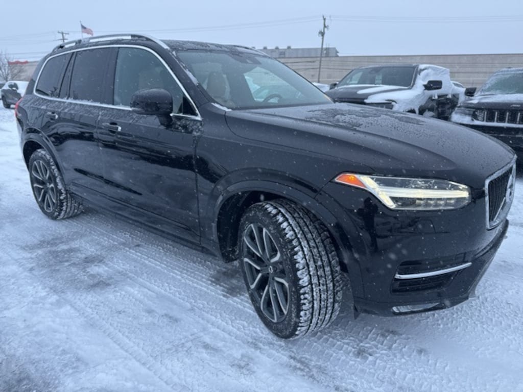 Used 2019 Volvo XC90 T6 Momentum SUV