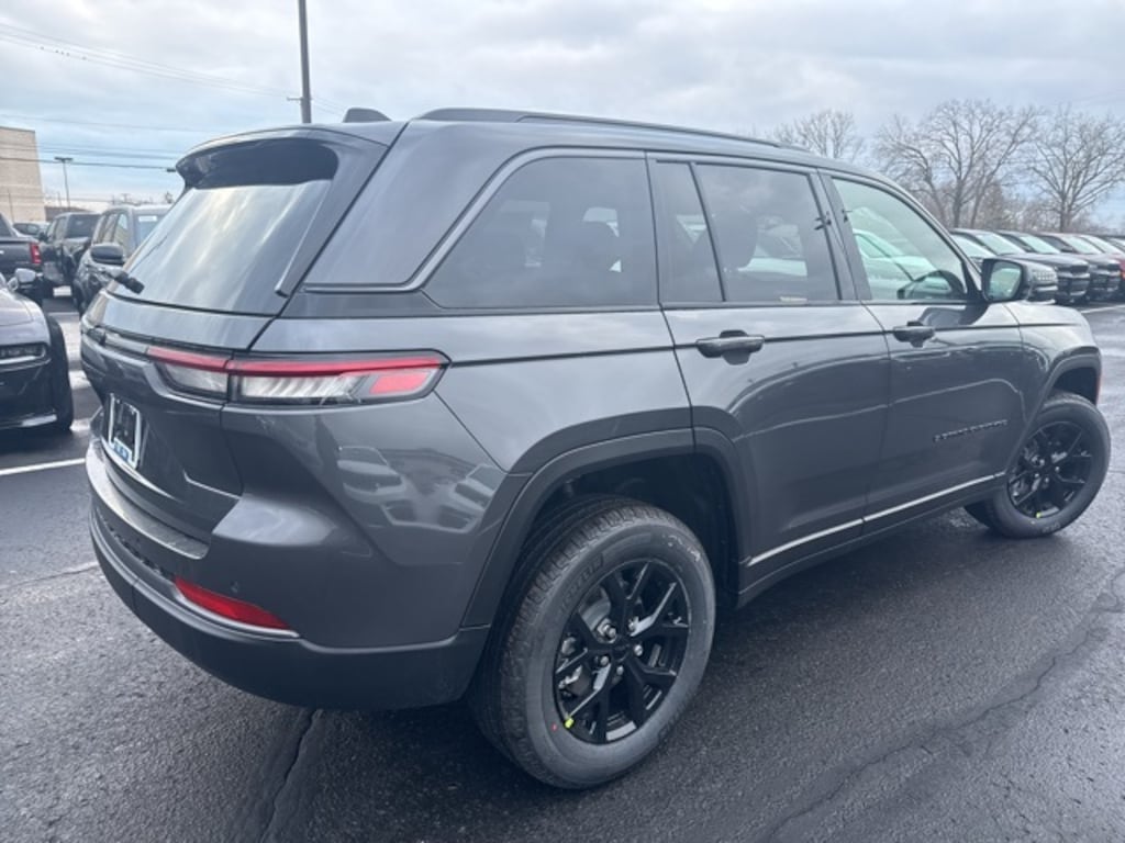 New 2026 Jeep Grand Cherokee ALTITUDE 4X4 Sport Utility