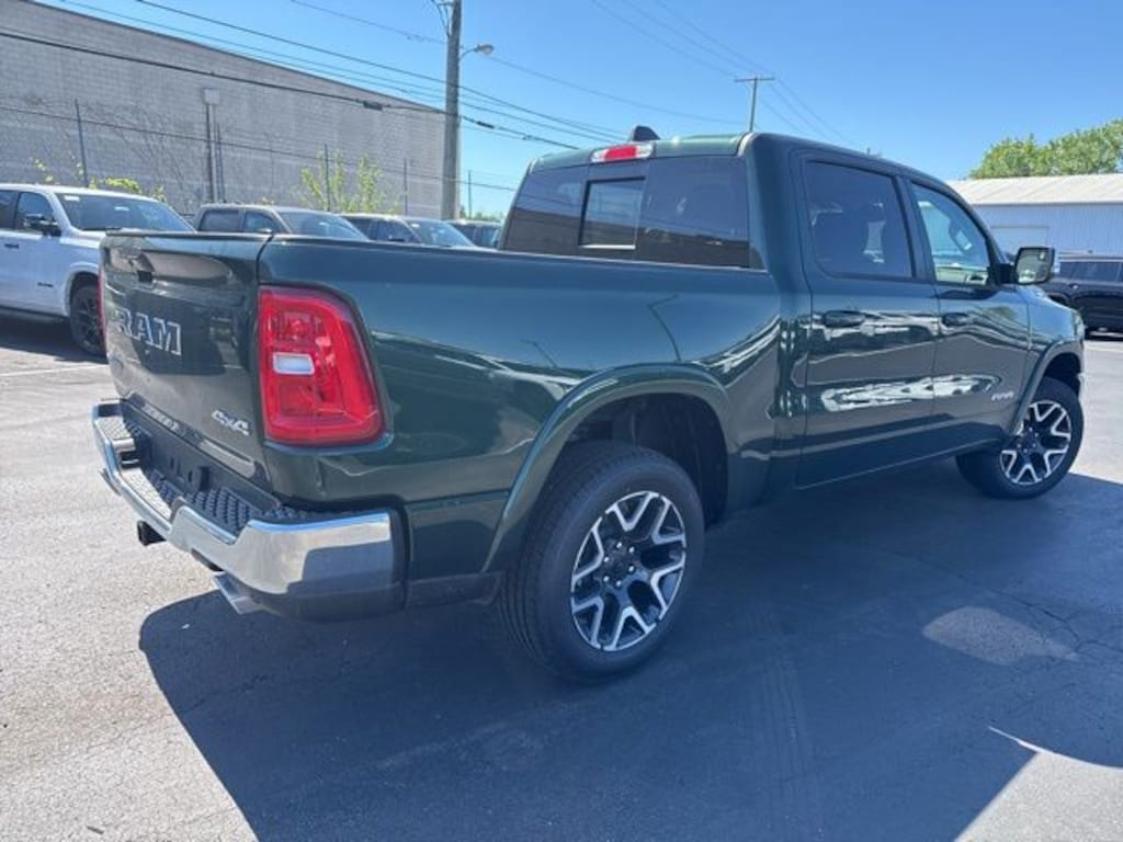 New 2026 Ram 1500 LARAMIE CREW CAB 4X4 5'7 BOX Pickup