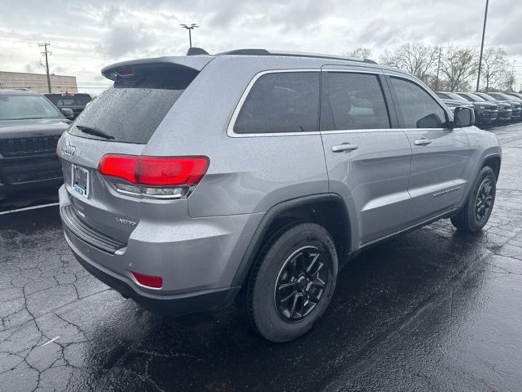 Used 2019 Jeep Grand Cherokee Laredo SUV