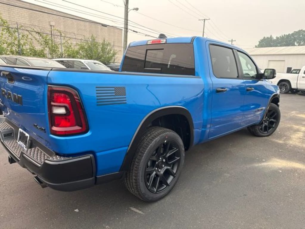 New 2026 Ram 1500 LARAMIE CREW CAB 4X4 5'7 BOX Pickup