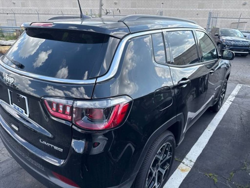 New 2026 Jeep Compass LIMITED 4X4 Sport Utility