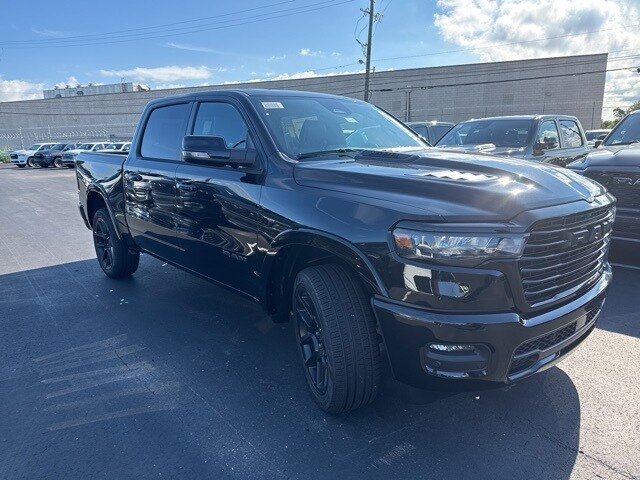2026 Ram 1500 Laramie photo 3
