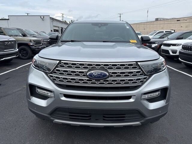 2020 Ford Explorer Limited photo 2
