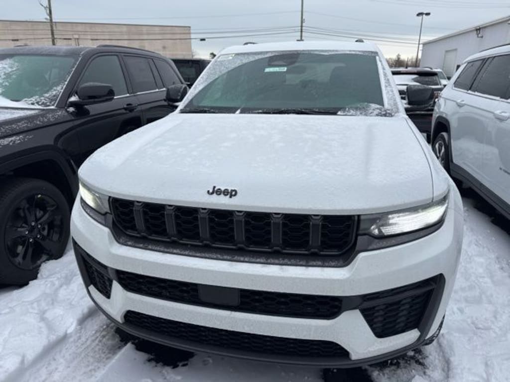 New 2026 Jeep Grand Cherokee LAREDO ALTITUDE 4X4 Sport Utility