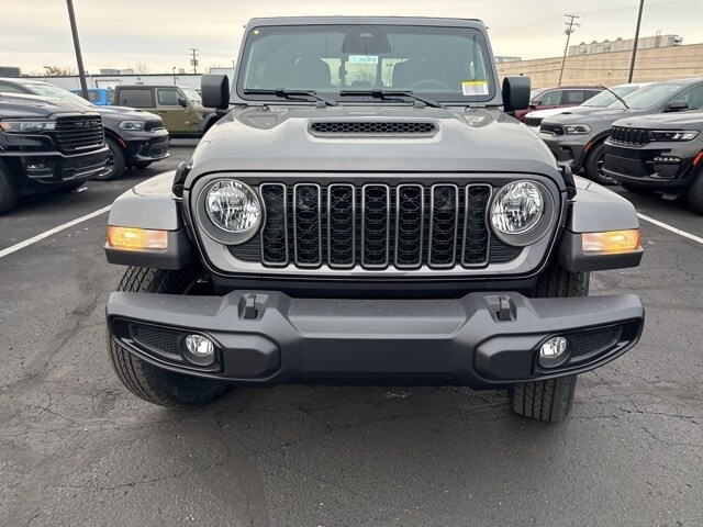 2026 Jeep Gladiator Sport S photo 2