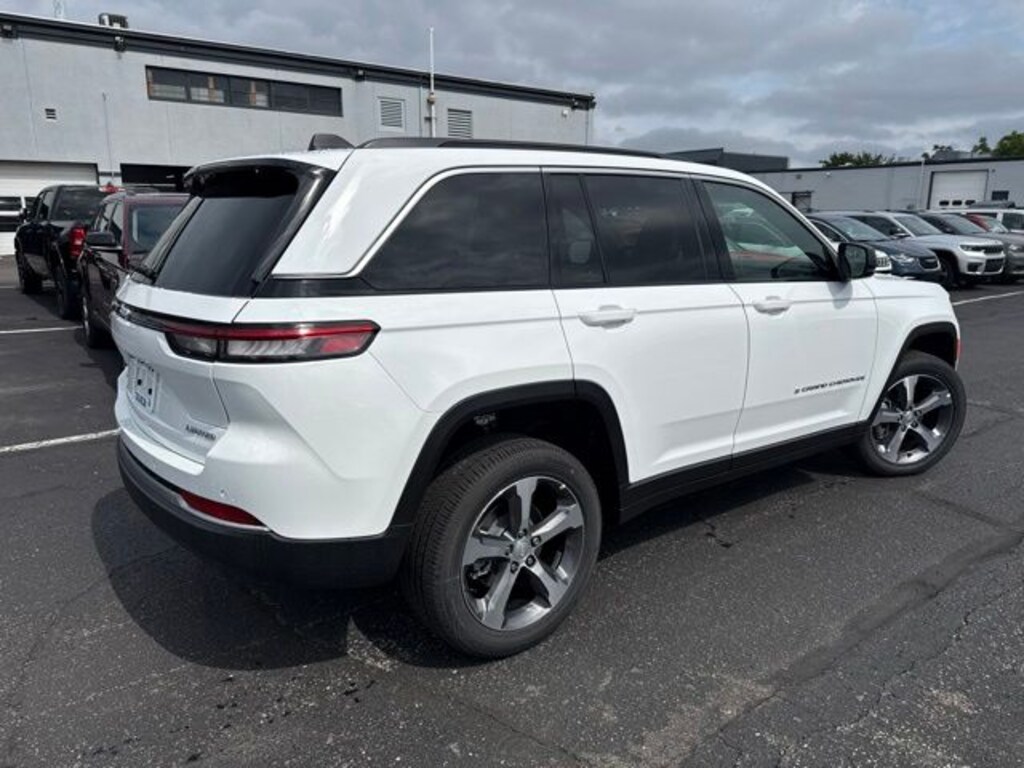 New 2026 Jeep Grand Cherokee LIMITED 4X4 Sport Utility