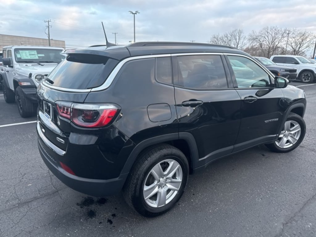 Used 2022 Jeep Compass Latitude SUV