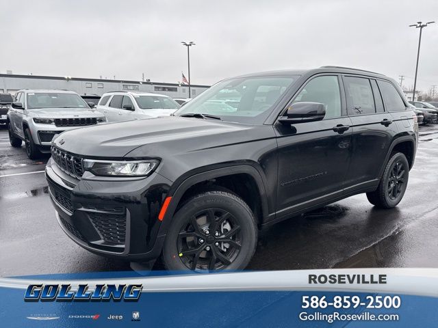 2026 Jeep Grand Cherokee Laredo Altitude 4x4's photo